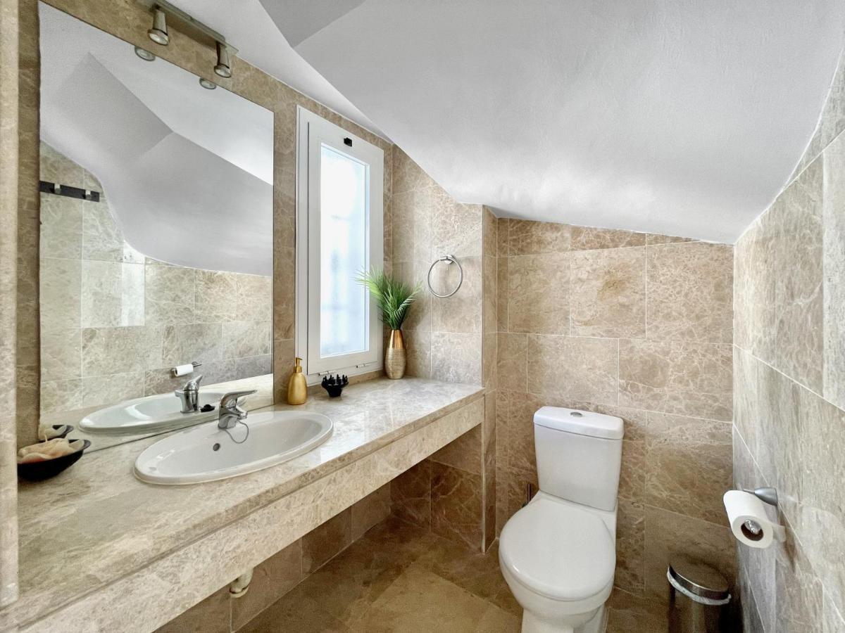 Apartment Unique Townhouse In Front Of Puerto Banus