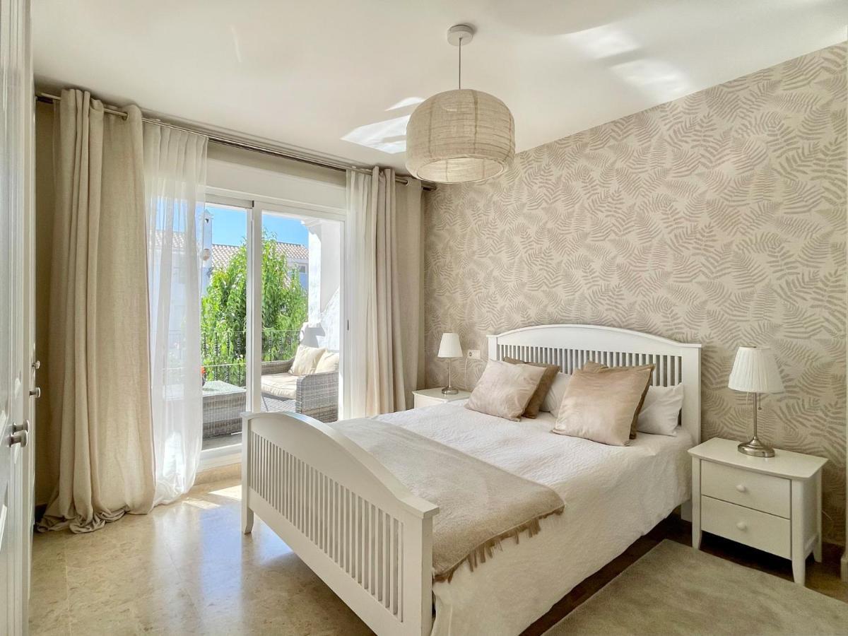 Unique Townhouse In Front Of Puerto Banus Apartment Marbella